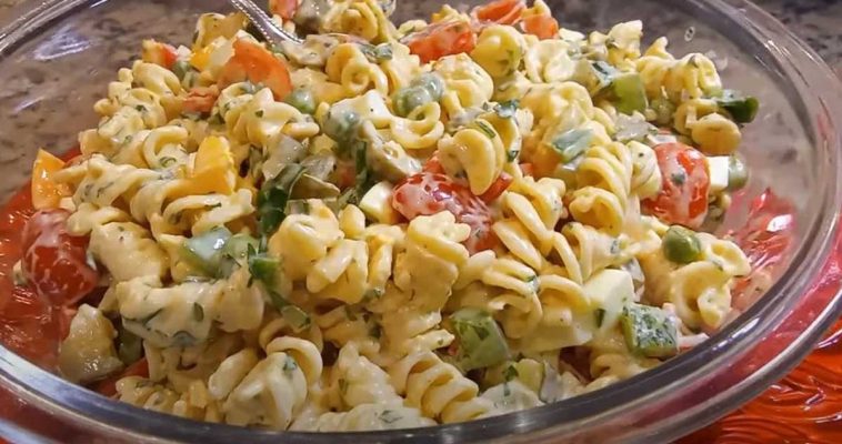 Salata de paste cu legume