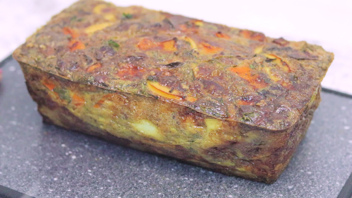 Chec din ficăței de pui, ouă și legume: foarte sățios și proteic