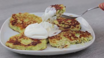 chiftele de dovlecei cu piept de pui