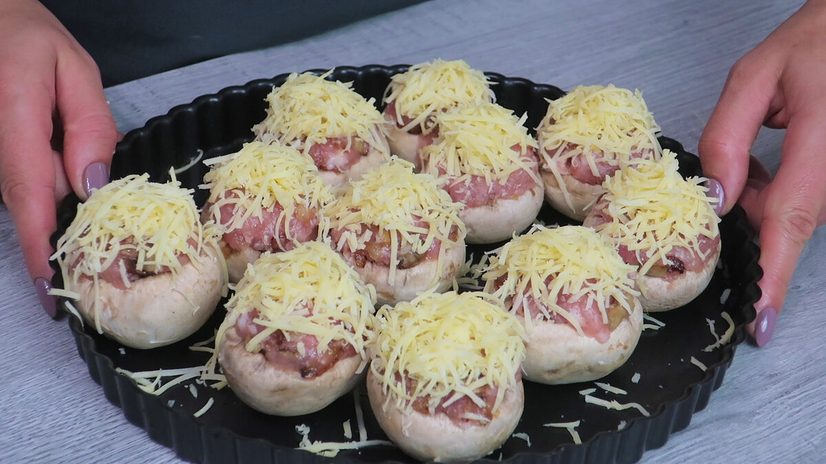 Ciupercuțe umplute cu carne tocată