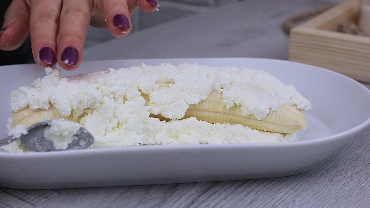 Desert de brânză dulce cu banană, fără coacere: dietetic și bun