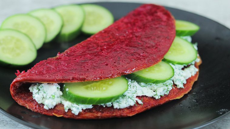 omleta cu sfecla rosie