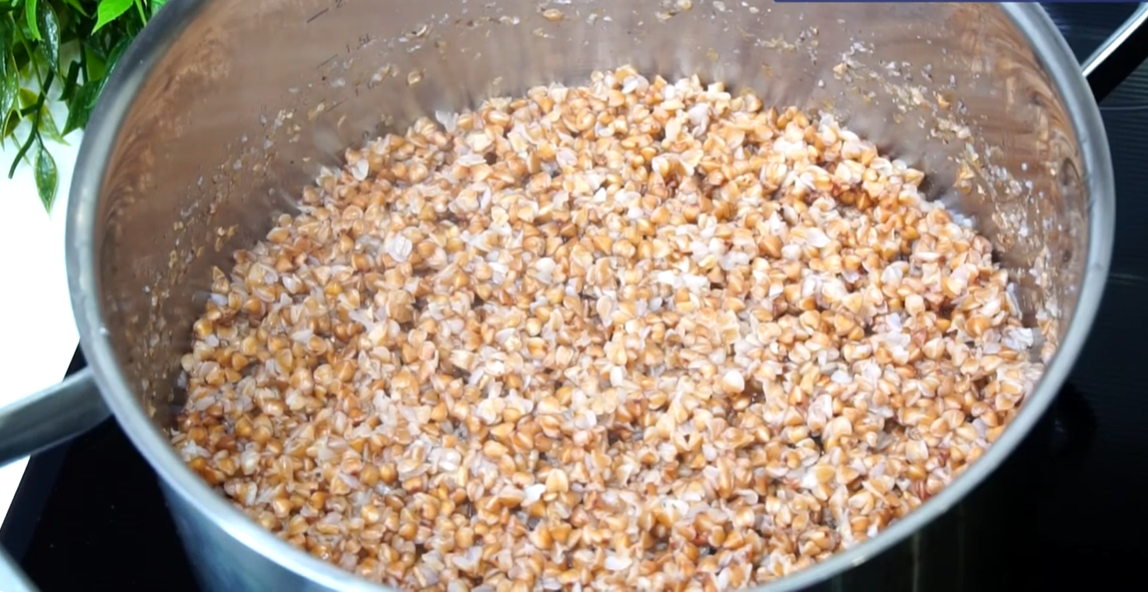 Pârjoale cu carne și hrișcă: o cină rapidă dar sățioasă