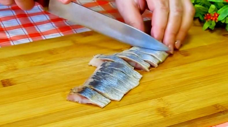 Gustare de pește marinat: nu te vei opri la o singură bucățică