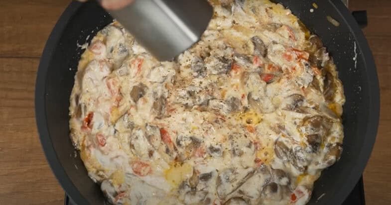 Piept de pui la cuptor în crustă de cașcaval: