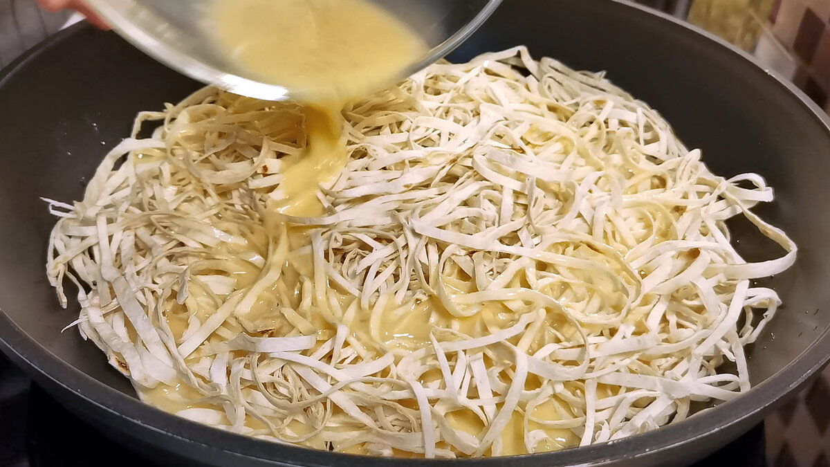 Pizza la tigaie, pe blat de lipie