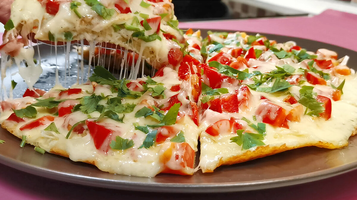 Pizza la tigaie, pe blat de lipie