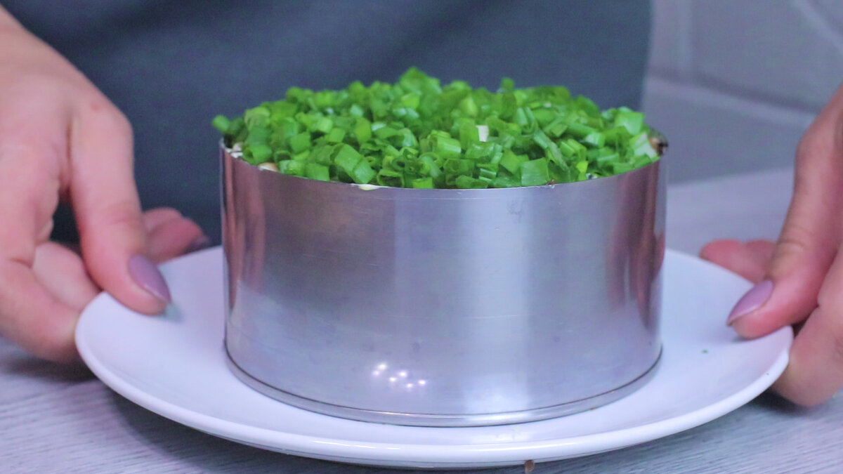 Salată de ciuperci, legume și pește: o alternativă pentru salata de boeuf