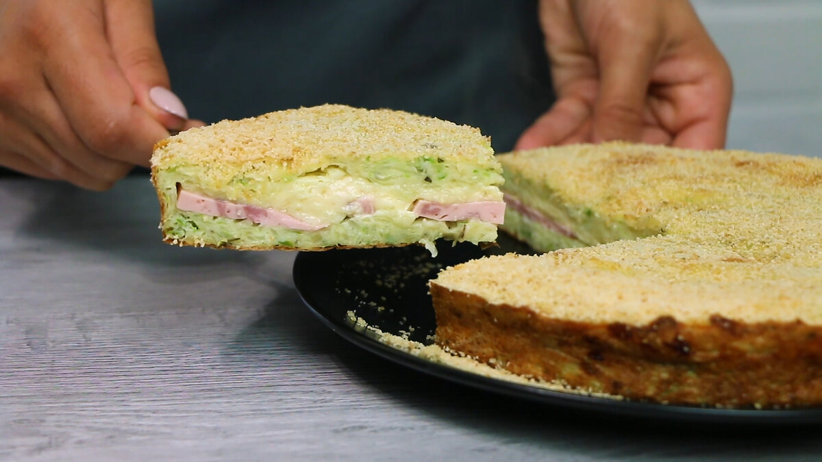 Tartă de dovlecei cu șuncă: prânz sau cină, potrivită și pentru slăbit