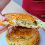 chifle-casa-cascaval-ceapa-verde