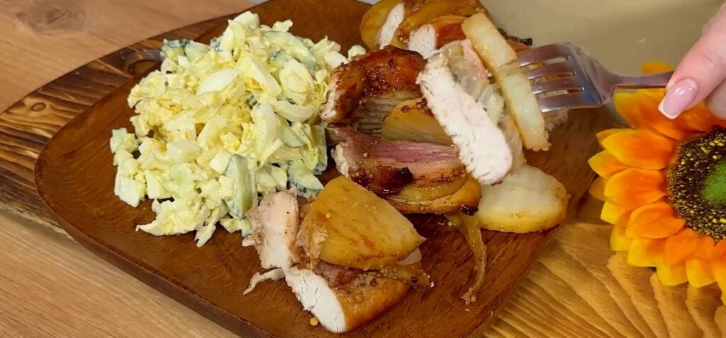 Frigărui de pui cu cartofi, ceapă, bacon