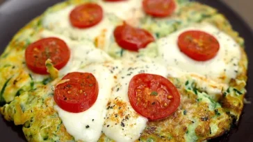 pizza cu rosii si dovlecel
