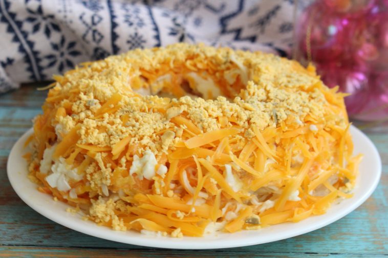 salata cu pui branza si legume