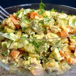 salata festiva cu oua si castraveti murati