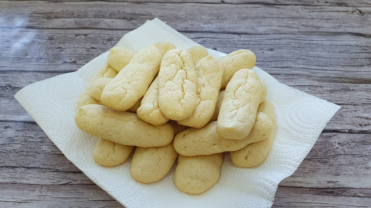 Biscuiții savoiardi după coacere